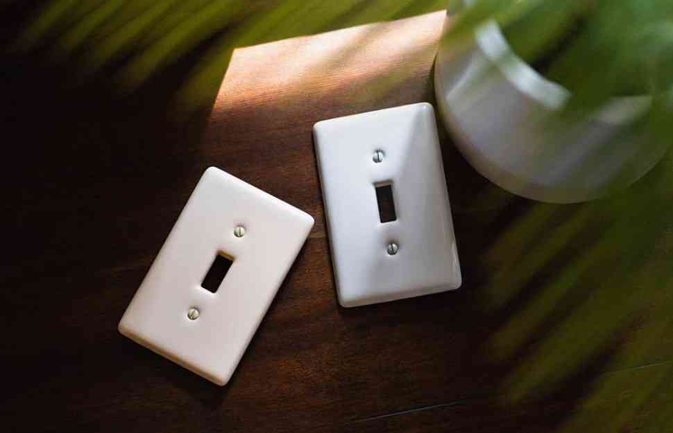 SWITCHES & OUTLETS