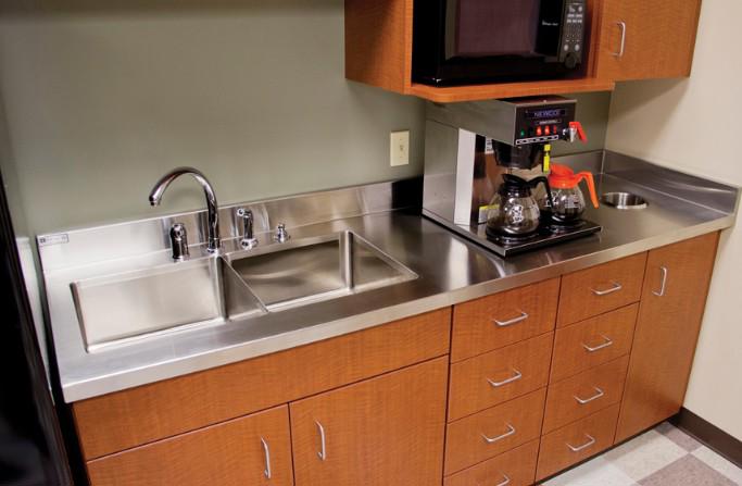 Main 3 - STAINLESS STEEL COUNTERTOP -